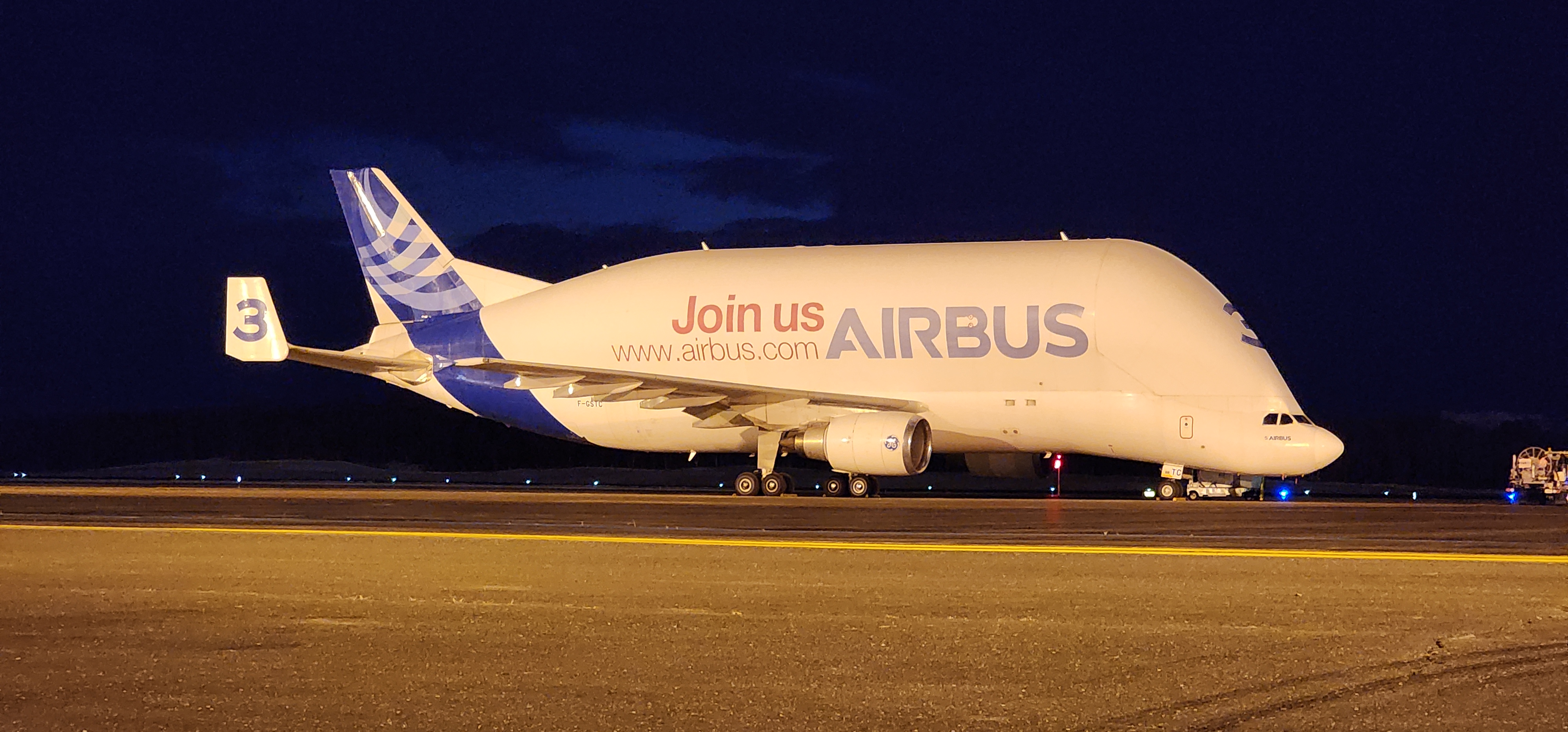 Airbus Beluga Night